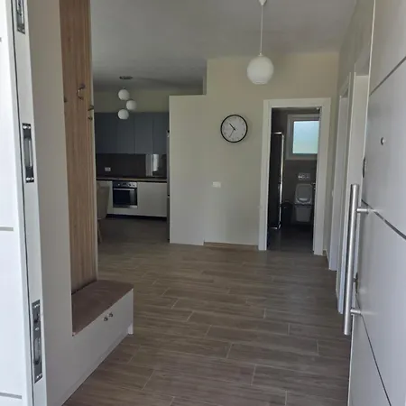 Gala - First Floor * Durrës